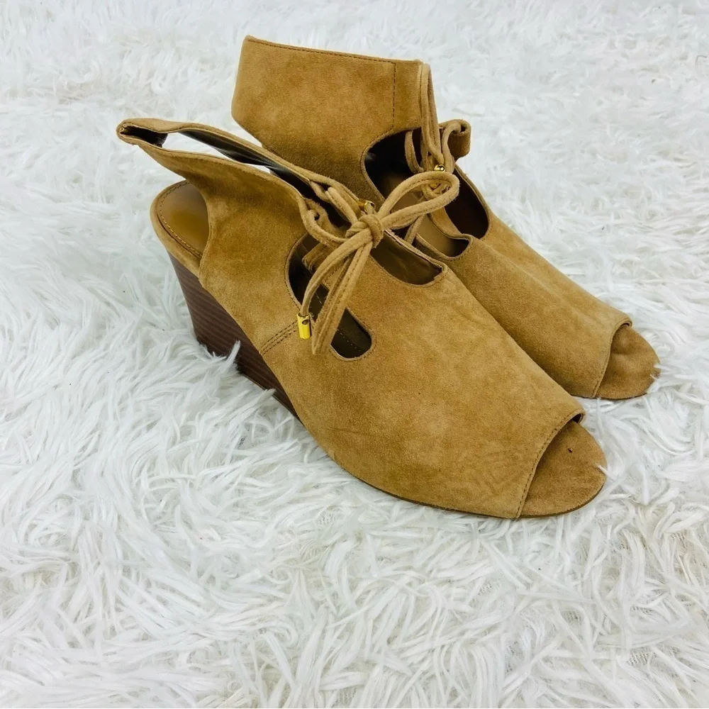 LAUREN RALPH LAUREN tan camel 100% sheep leather open toe suede wedge heels 6.5